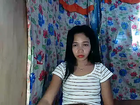 PinaySkinnyGirl's Live XXX Chat