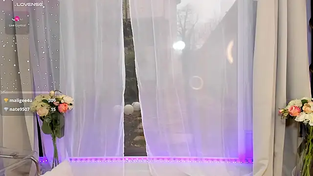 Chatroom XXX en direct de Selena_Reeves