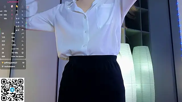 XXX chat uživo modela Quinavelle