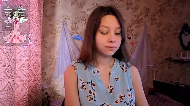 QutieDaSweet Adlı Modelin Canlı XXX Sohbeti