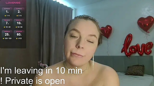 Chat +18 de Eva___forever ao vivo