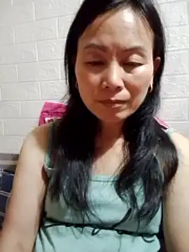 Lili-123k Adlı Modelin Canlı XXX Sohbeti