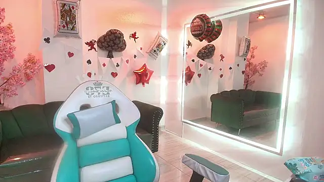 Amber__rouge Adlı Modelin Canlı XXX Sohbeti