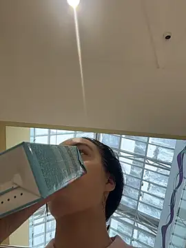 MiaTee Live XXX Chat