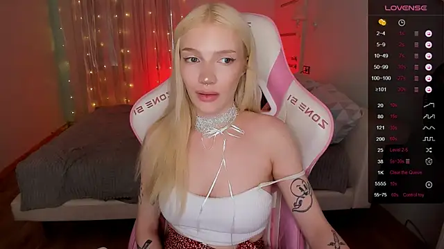 AnyaTaylor_ live XXX chat