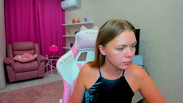 Strawberrye Live XXX-Chat