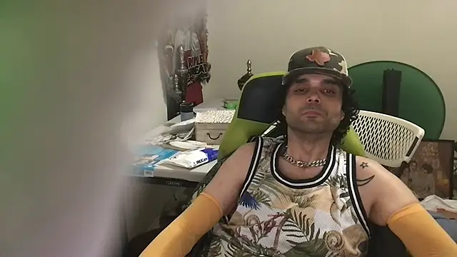 Chat +18 de StuntingSpunMarine69 ao vivo