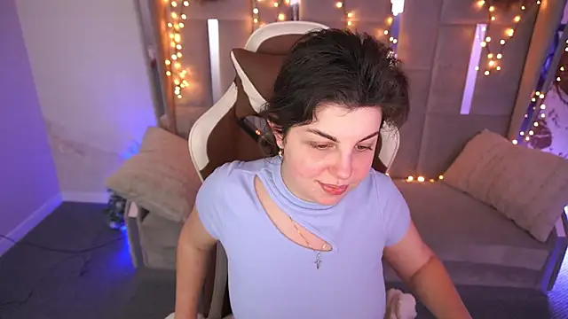 Chat +18 de MirandaWong ao vivo