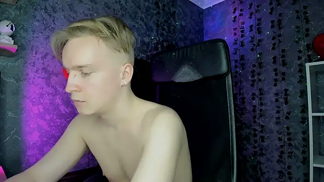 XXX chat uživo modela AlexxSweet