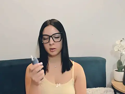 TaliaAdorableのライブXXXチャット