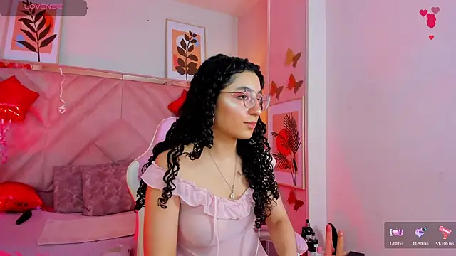 Chat XXX ao vivo de DemiJones_