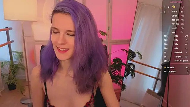 AuraLaunni: απευθείας συνομιλία ΧΧΧ