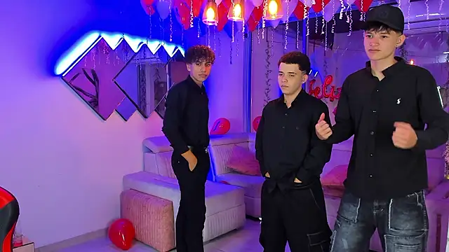 Houseofwarrios' Webcam Show