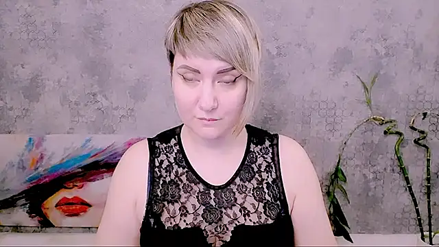 DjulliaのライブXXXチャット