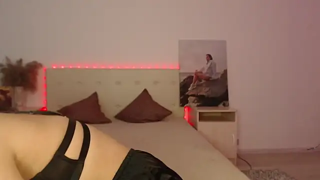 RoxannePureのライブXXXチャット