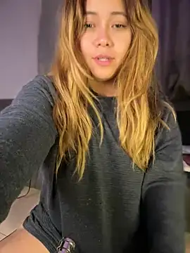 MerlyG Adlı Modelin Canlı XXX Sohbeti