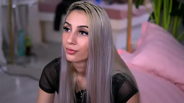 AwaLynch's Live XXX Chat