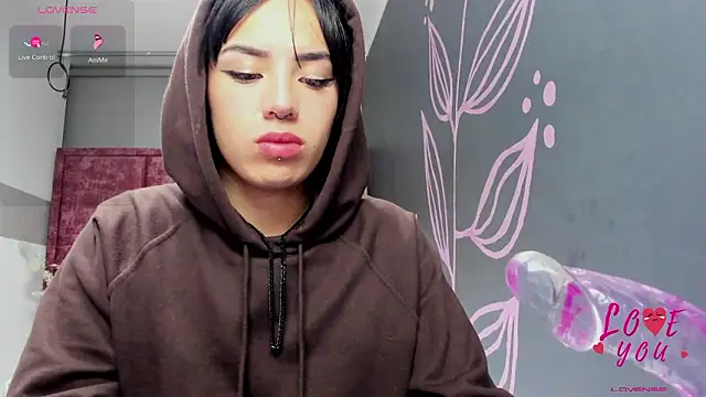 Kiara_Fox__ Adlı Modelin Canlı XXX Sohbeti