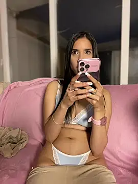 Praga_Pink 라이브 XXX 채팅