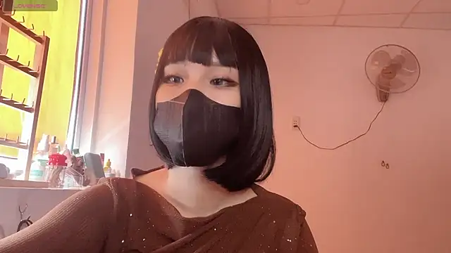 Tieu-May's Live XXX Chat