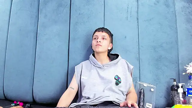 Megan_Thompson_: απευθείας συνομιλία ΧΧΧ