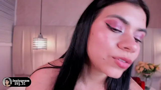 avy_st লাইভ XXX চ্যাট