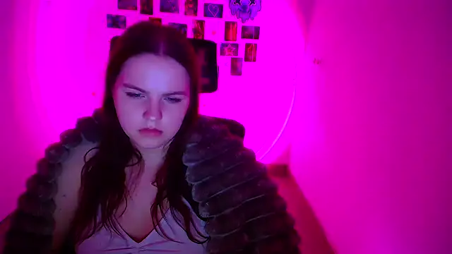 Онлайн чат XXX Kitty_Mia_Kitty