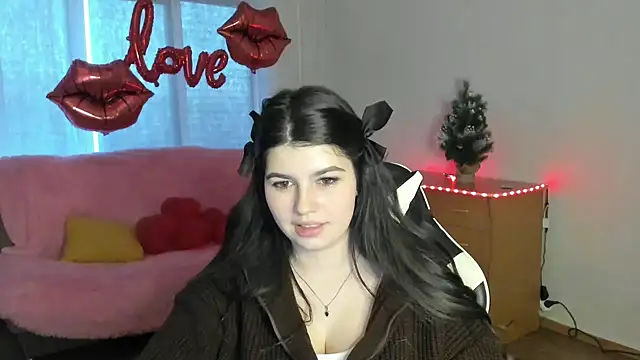 แชท XXX สดของ KisaModel