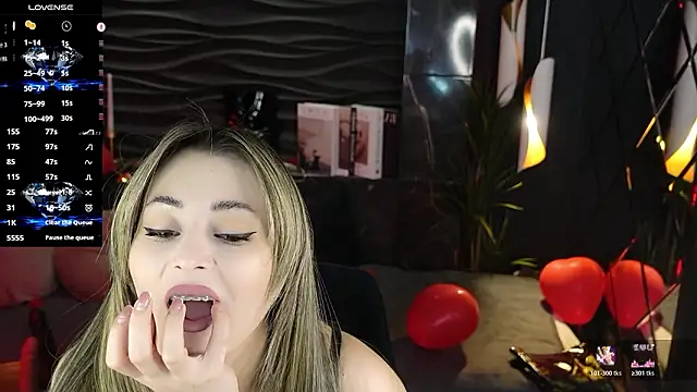 แชท XXX สดของ KylieMellow