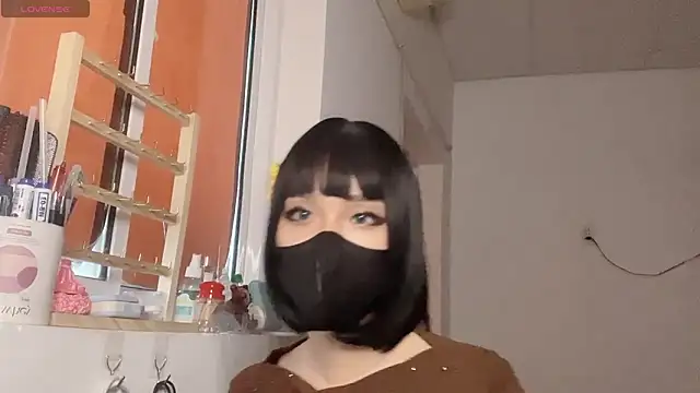 Tieu-May Adlı Modelin Canlı XXX Sohbeti