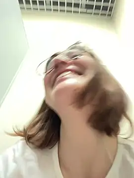 RinaCat Adlı Modelin Canlı XXX Sohbeti