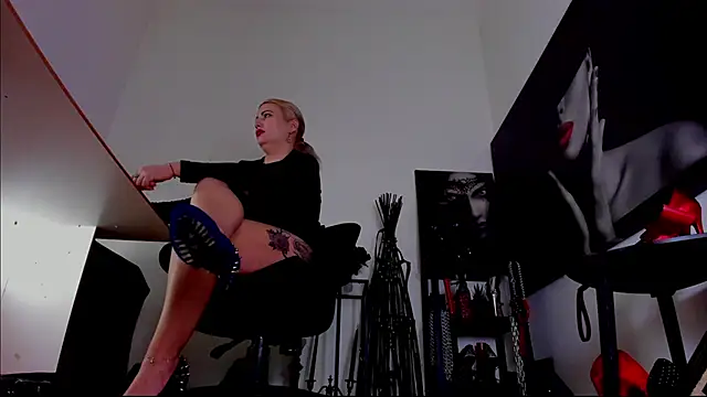 MistressDemi Live XXX-chat