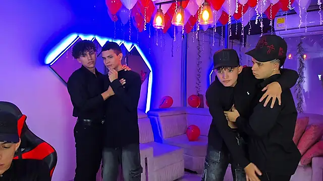 Houseofwarrios Adlı Modelin Canlı XXX Sohbeti