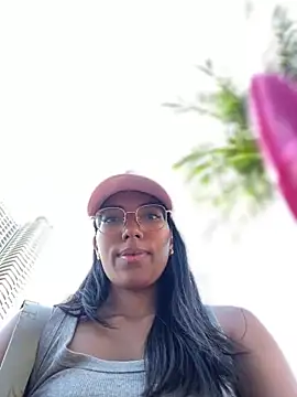 SheenaBrooke: διαδικτυακό σόου στην κάμερα