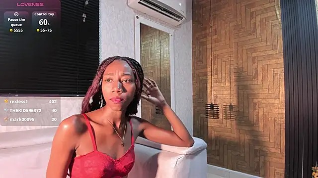 NathalyLeen Adlı Modelin Canlı XXX Sohbeti