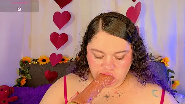 lunitaa0 Adlı Modelin Canlı XXX Sohbeti