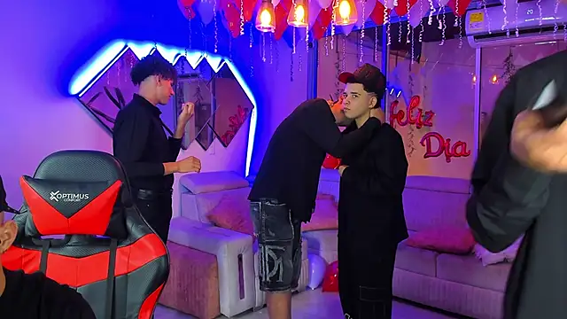 Chat XXX en directo de Houseofwarrios