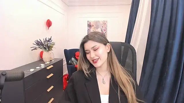 Chat +18 de AnneTLi ao vivo