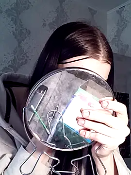 XXX chat uživo modela JhonSHelBy7LuNa