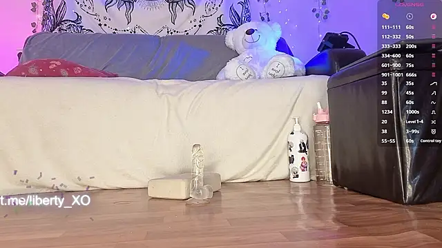 Liberty__ Adlı Modelin Canlı XXX Sohbeti