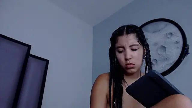 Czat XXX na żywo – Lucy-23