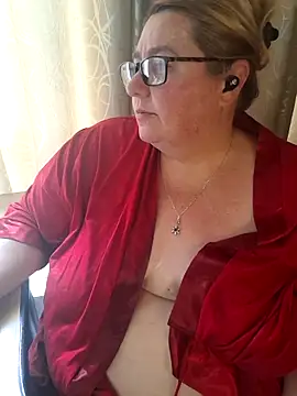 Iceprincess2bad4u Adlı Modelin Canlı XXX Sohbeti