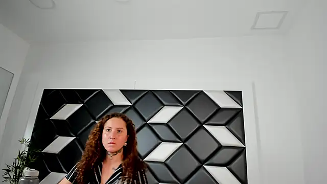 SharonMartini élő XXX-chatje