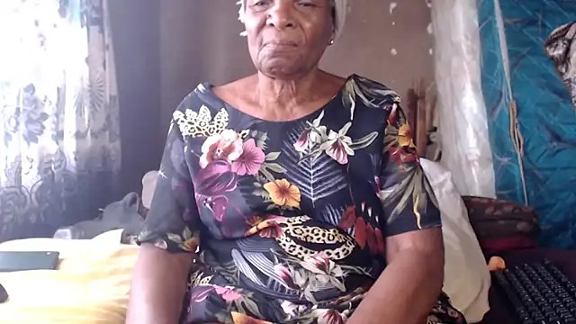 NaughtyGranny – webcam-show