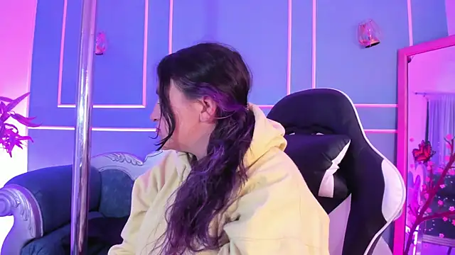 TaraTaylorr élő XXX-chatje