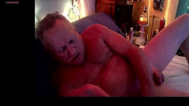 Pokazy przed kamerką – Pussyeat2please