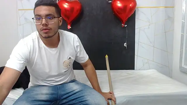 Trevor_Ash Live XXX Chat