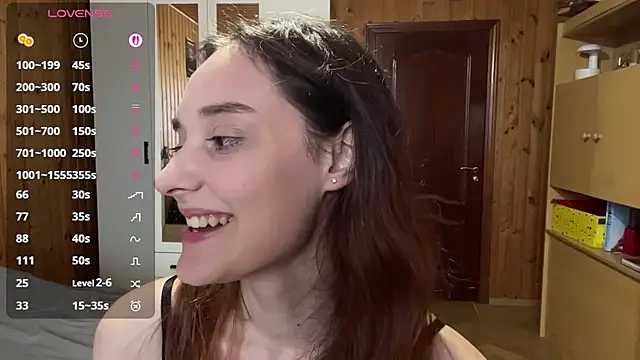 Caroline_love_me Live XXX-Chat