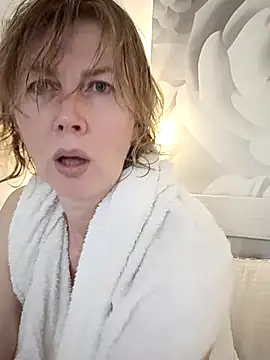 Онлайн чат XXX stellahere8