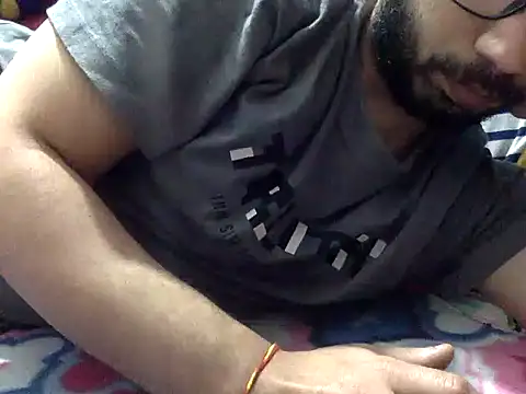 Pertunjukan Kamera Web Precumboner